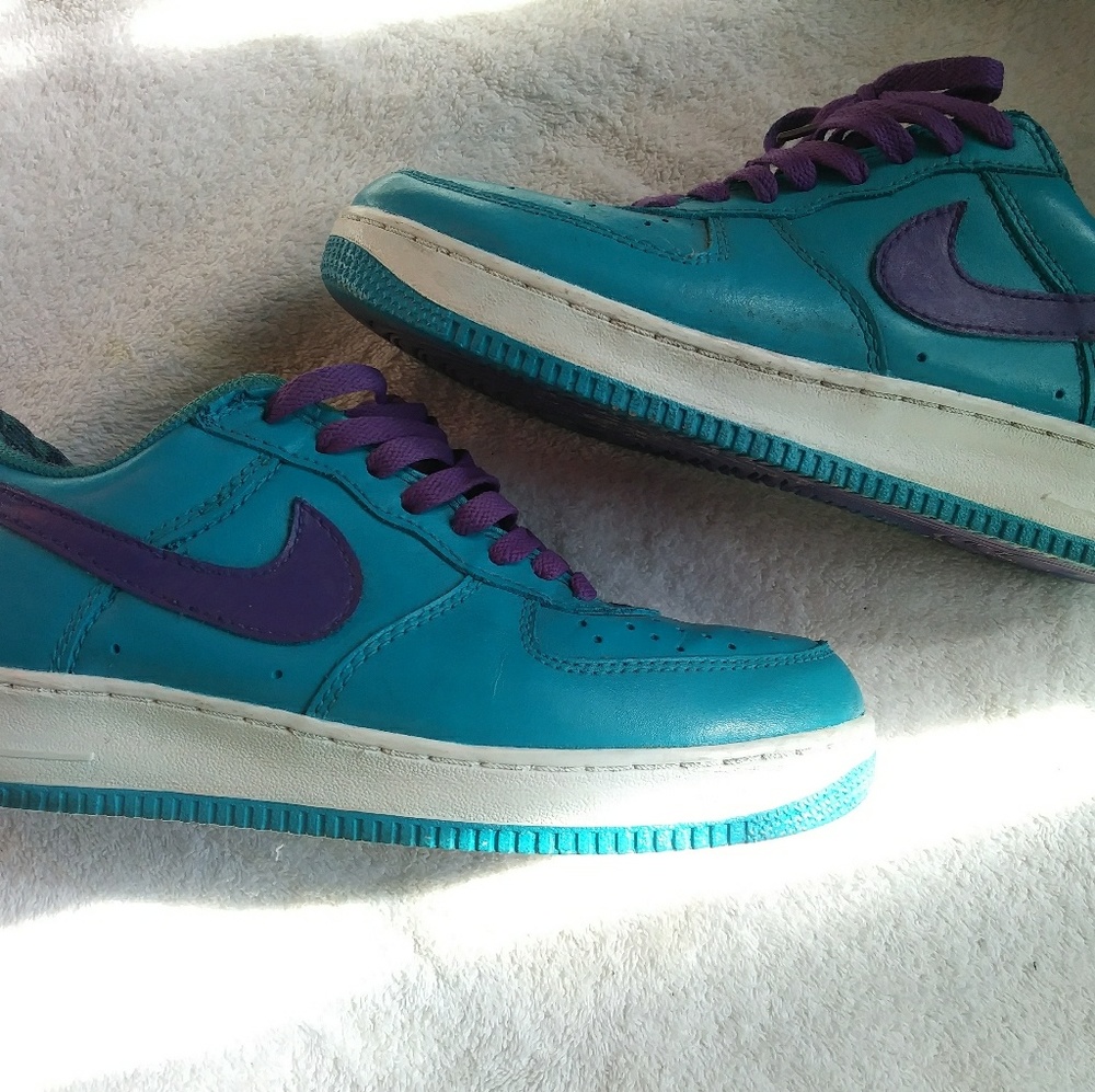 Charllote air force ones size 7.5